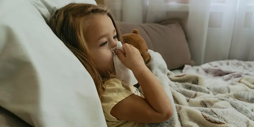 Learn how to tell if it’s the flu, a cold, or COVID. Discover classic flu symptoms, why flu testing matters, and where to get fast care at Xpress Wellness.